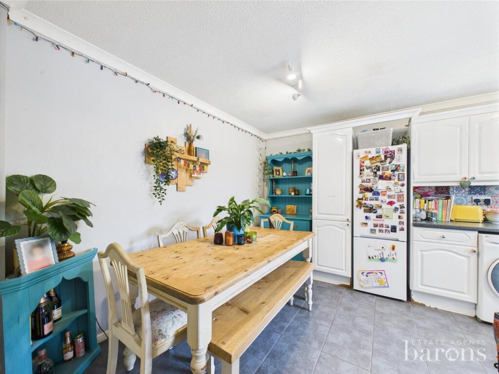 CAM05005G0-PR0084-STILL005 - Copy.jpg