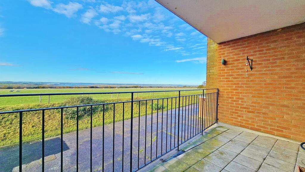 Balcony (Rear)