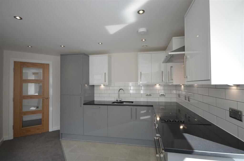 Lounge/Kitchen