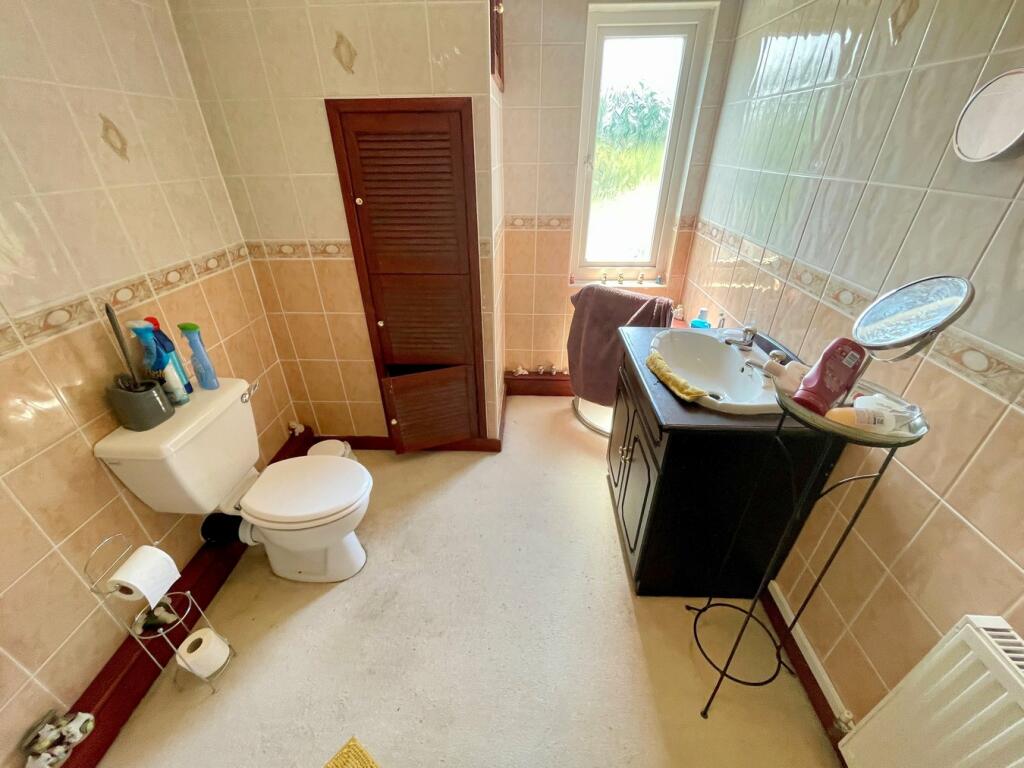 En-Suite Shower Room