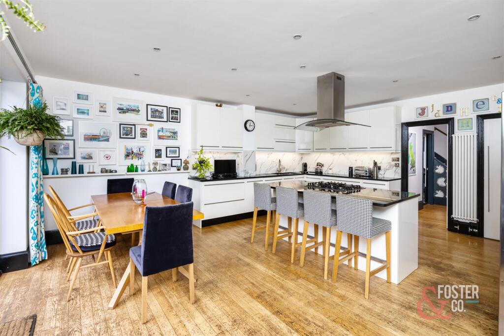 Hove Park Road, 57-006.jpg