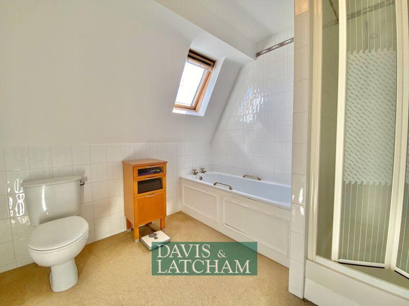 The En-Suite Bathroom