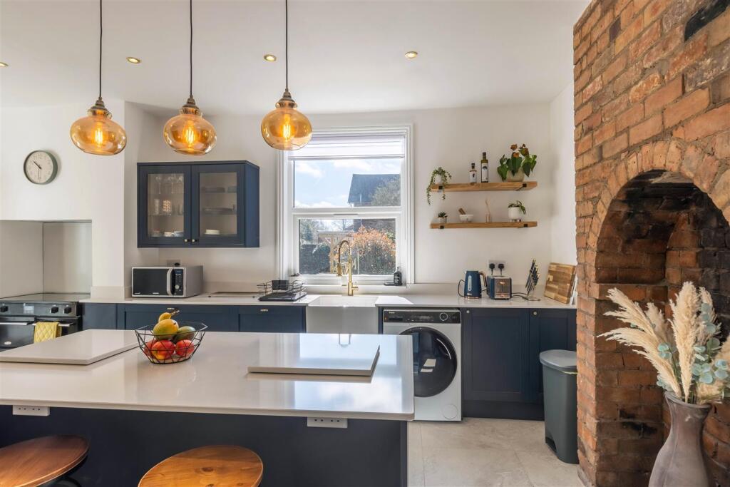 44 Raddlebarn Road 5