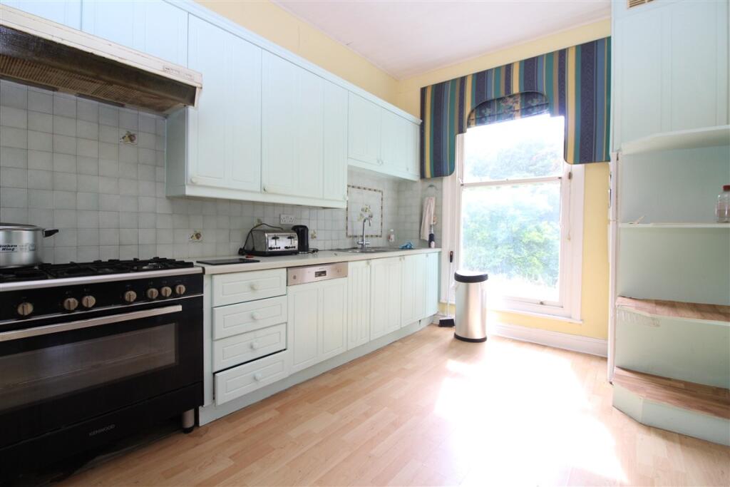 Kitchen 1 T202508221635.jpg