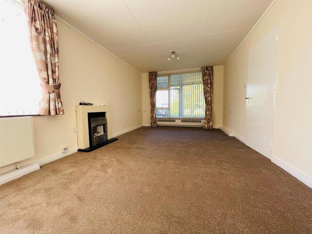 Through Lounge/Diner