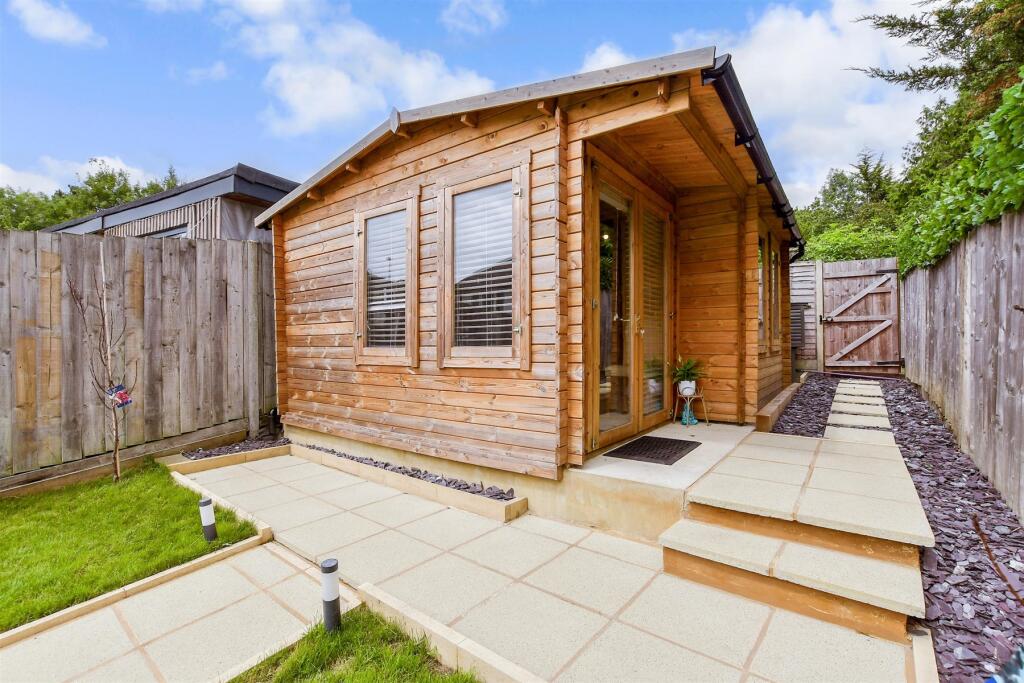 Workshop/Outbuildings