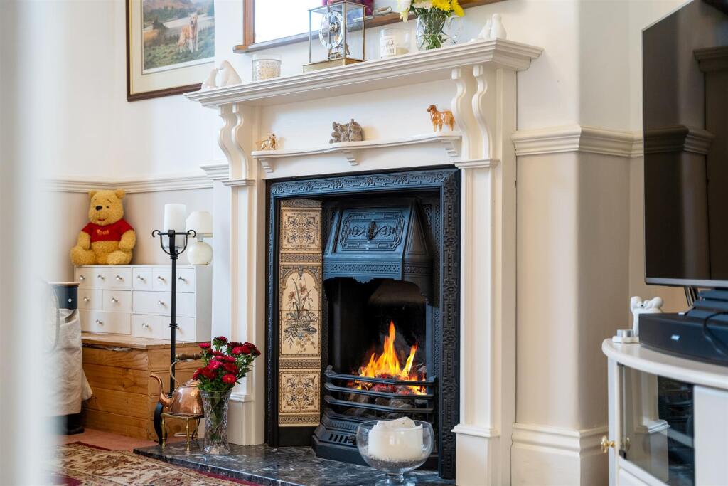 Lounge - Fireplace Feature