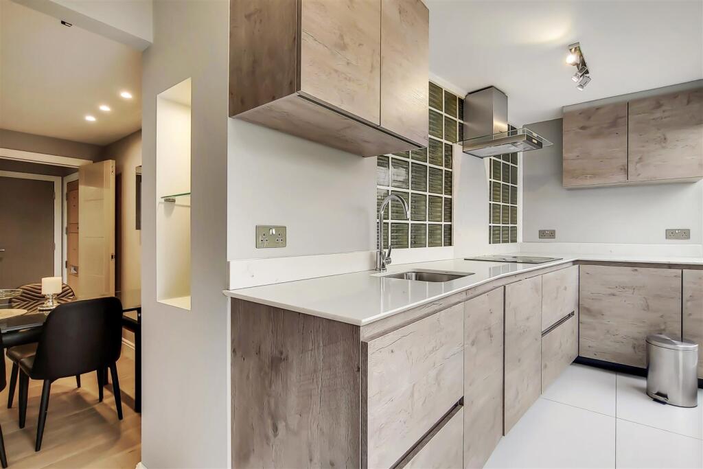 4_Kitchen-1.jpg
