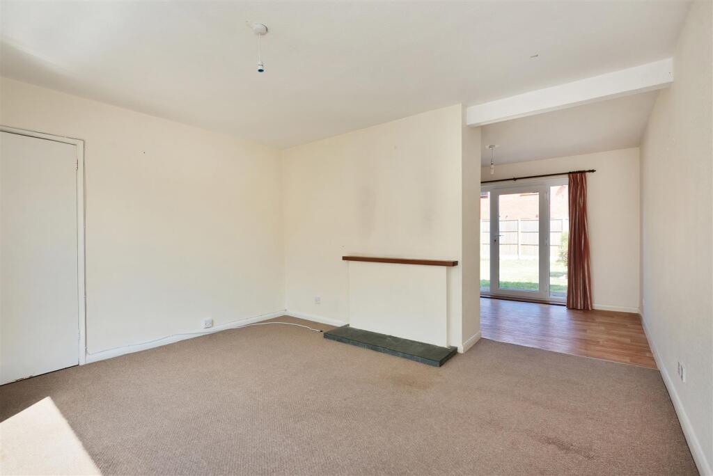 7 St Vincents Close Hereford (10).jpg