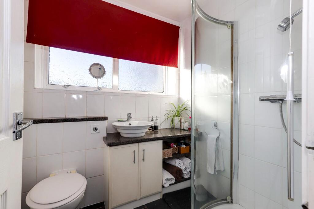 Shower Room.JPG