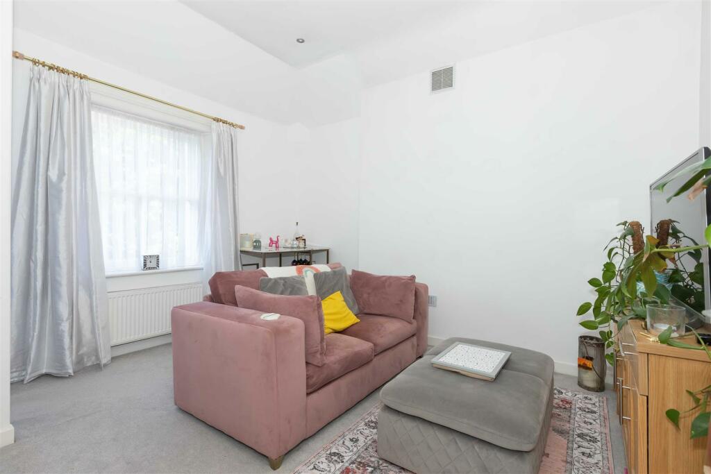 14, 14 Park Crescent_7.JPG