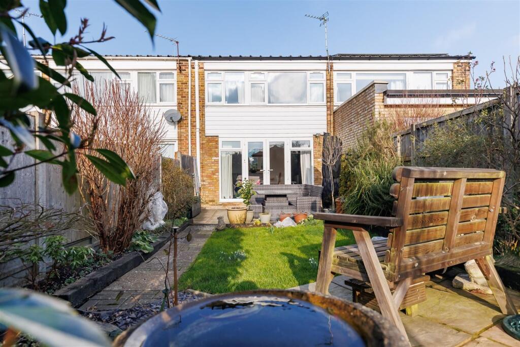 16 Highfield Gr (25).jpg