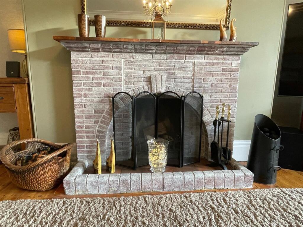 Fireplace.jpg