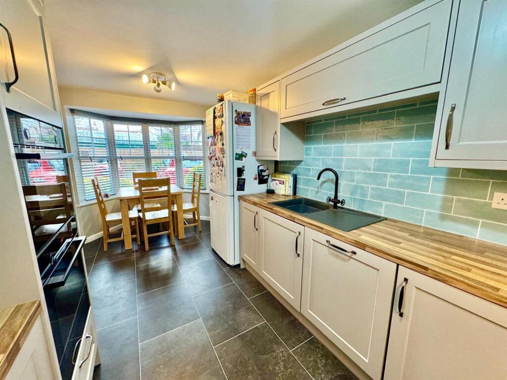 PHOTO-2025-11-25-23-33-25 (25).jpg