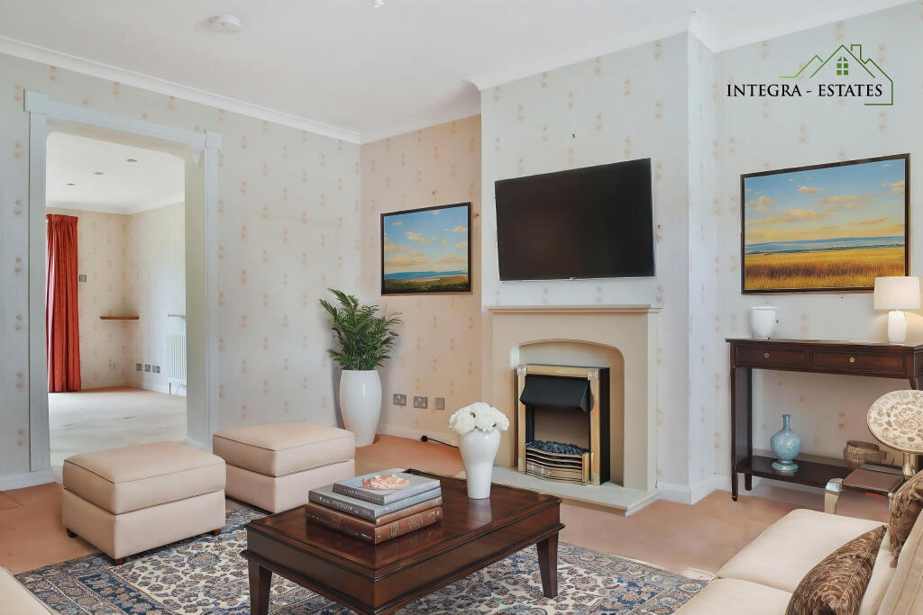 Staged Lounge