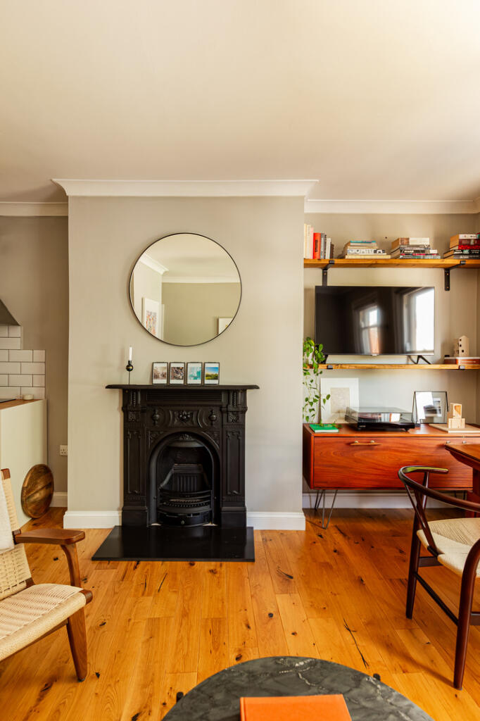 289045 - 25_5_TMH E1 2HS7086-Enhanced-NR.jpg