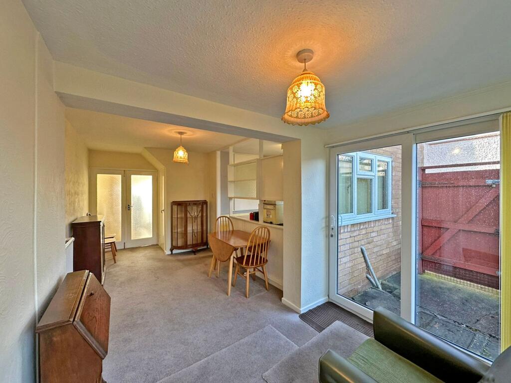 Sitting/Dining Room
