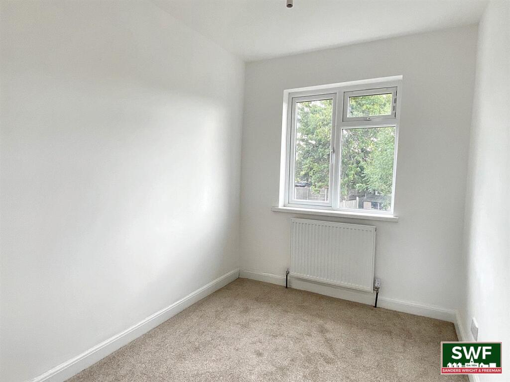 Bedroom3.1.jpg