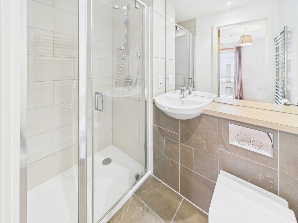 CAM02089G0-PR0577...