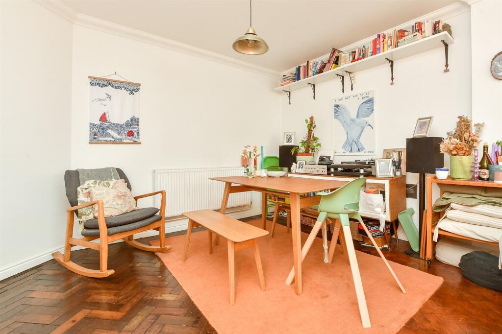 Lounge/Diner
