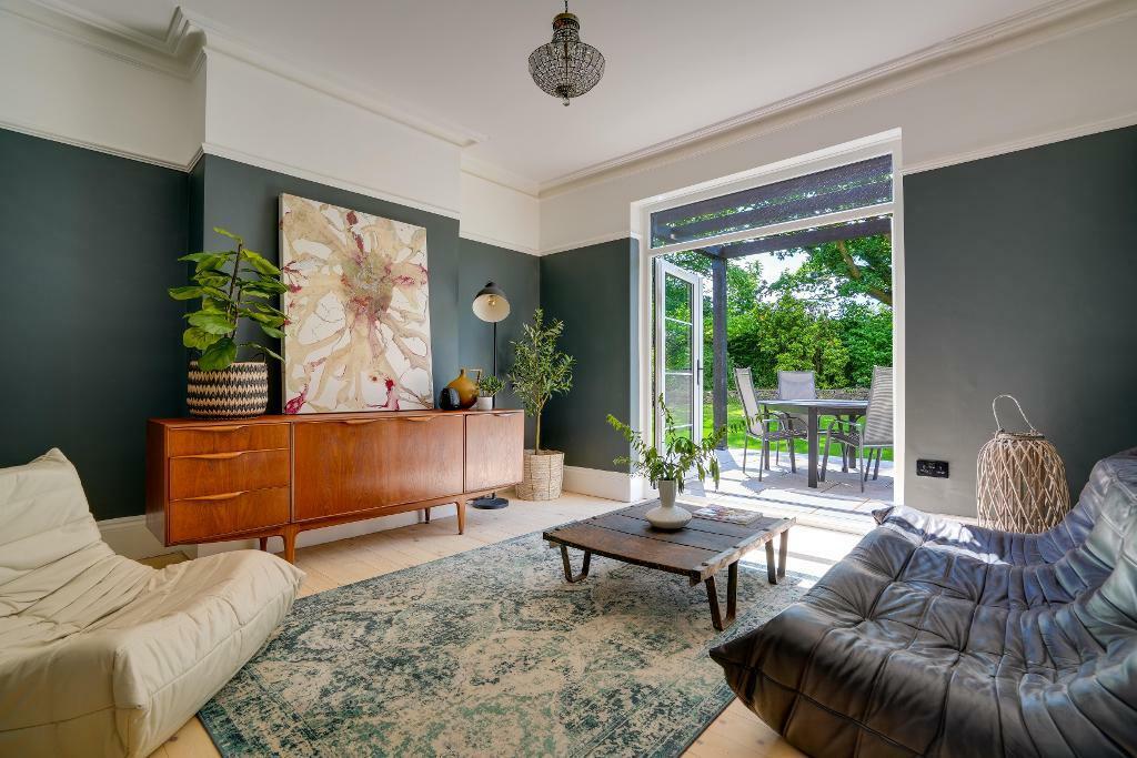 Dining / reception room