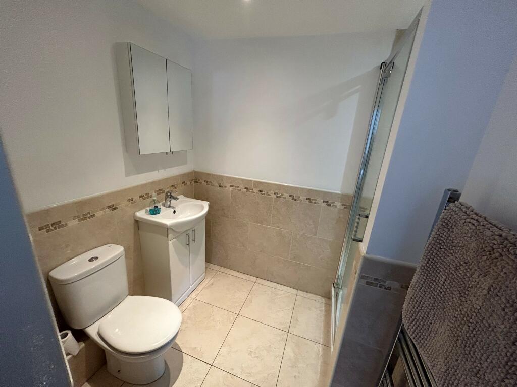 Bathroom T202308221516.jpg