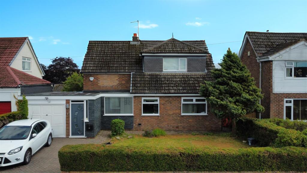 Stuart Crescent For Sale