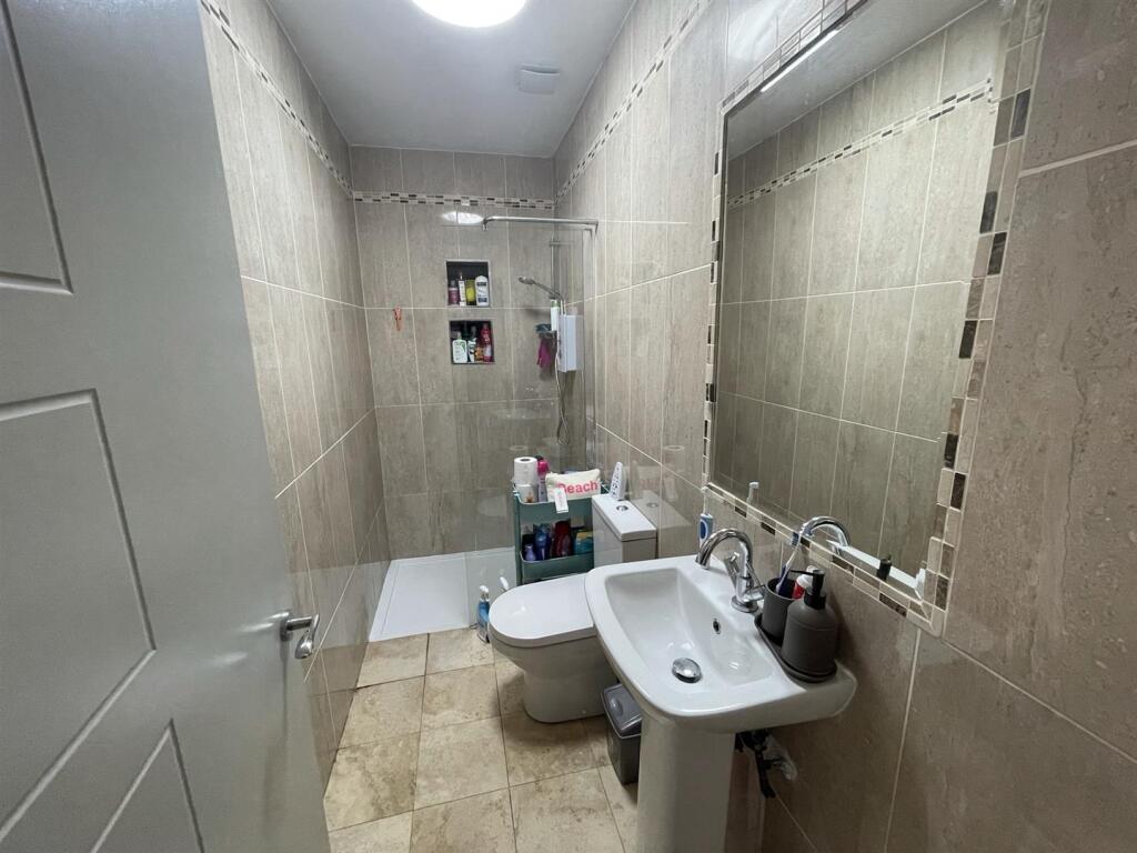 21da.shower.jpg