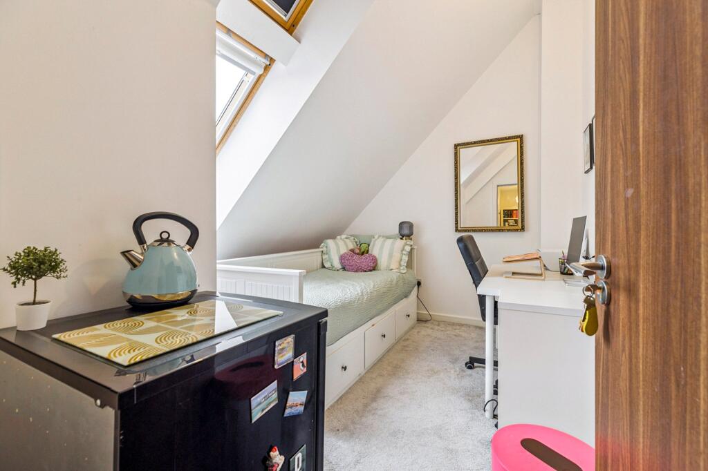 Bedroom 4 (2nd)