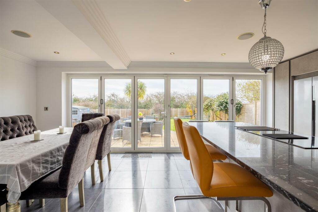 Kitchen / Diner