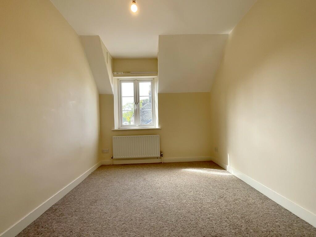 F6848B16-9834-4CE...