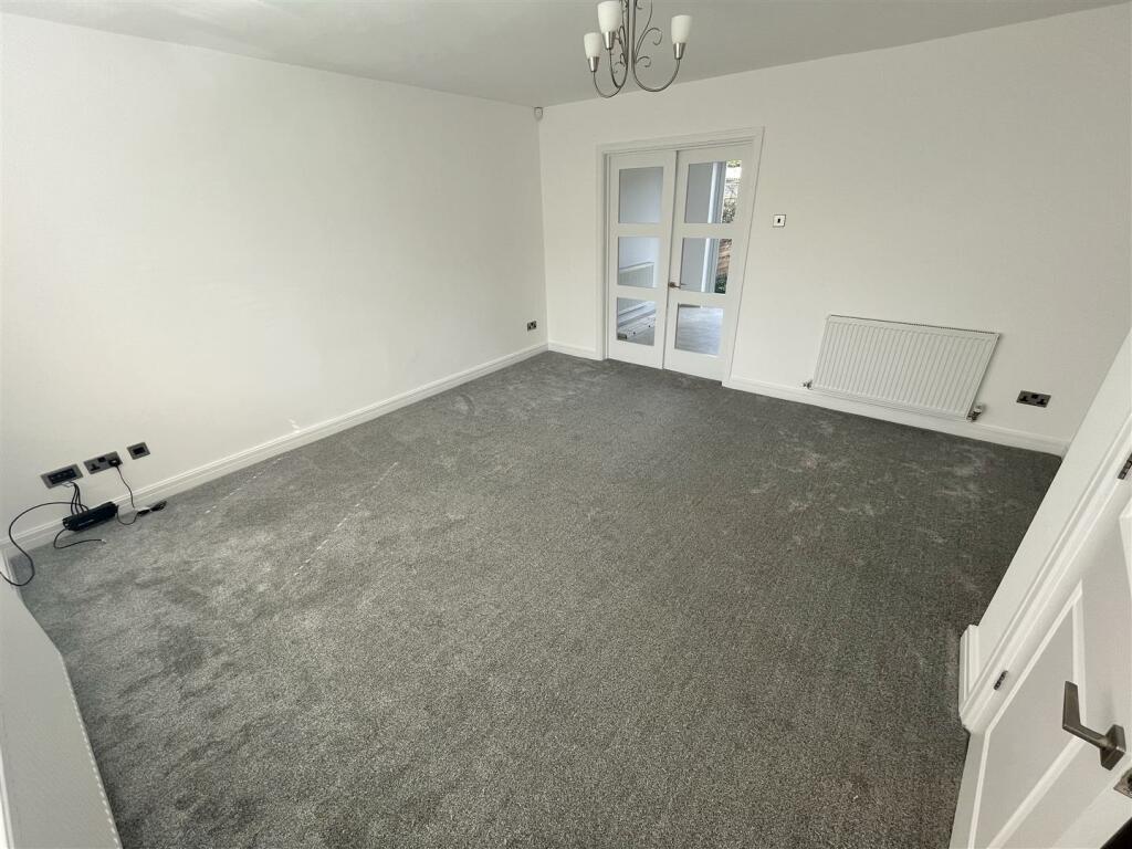 Lounge Aspect 2.jpg