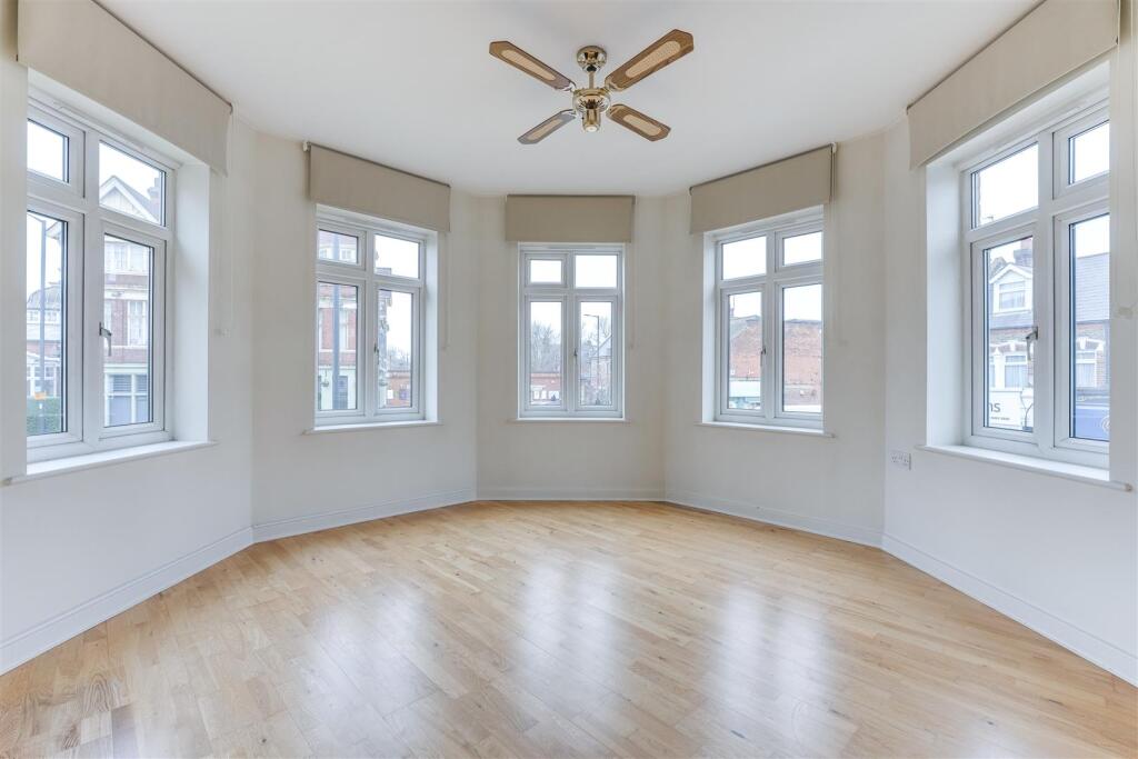 3 Pasters Court-3.jpg