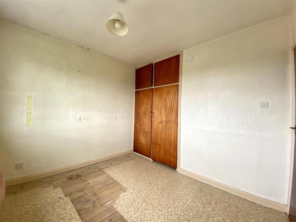 Bramleys Estate Agents - Heath Close - Linthwaite 