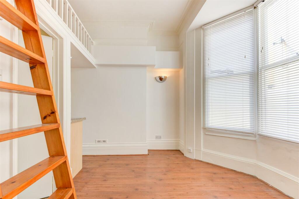 2,6Lansdowne-4.jpg