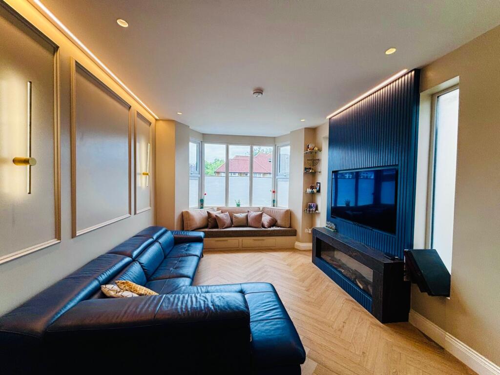 WhatsApp Image 2025-08-18 at 12.56.57_2114eaa6