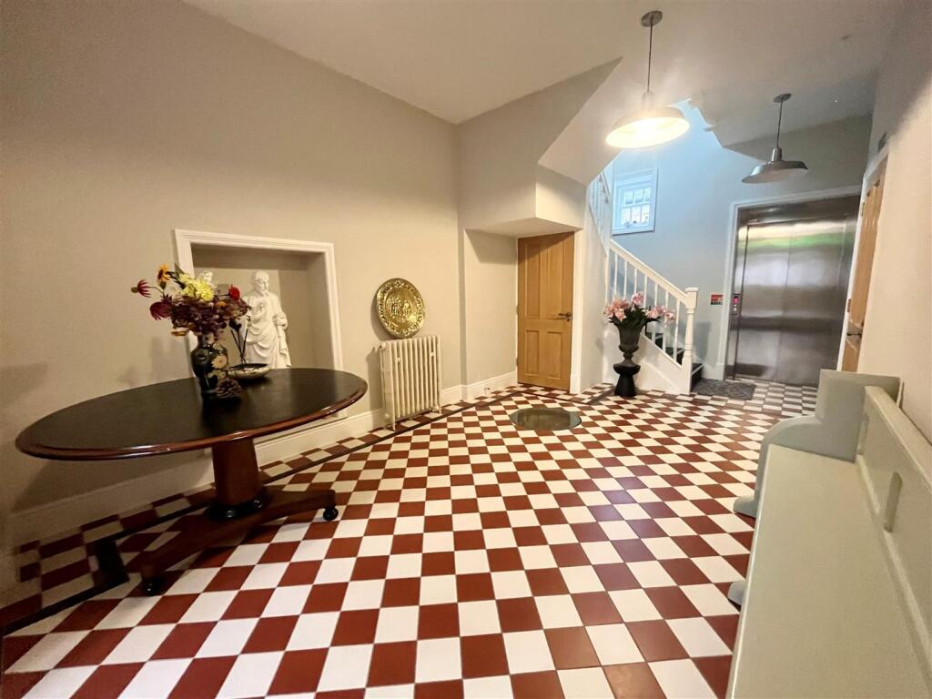 Communal Entrance.jpg