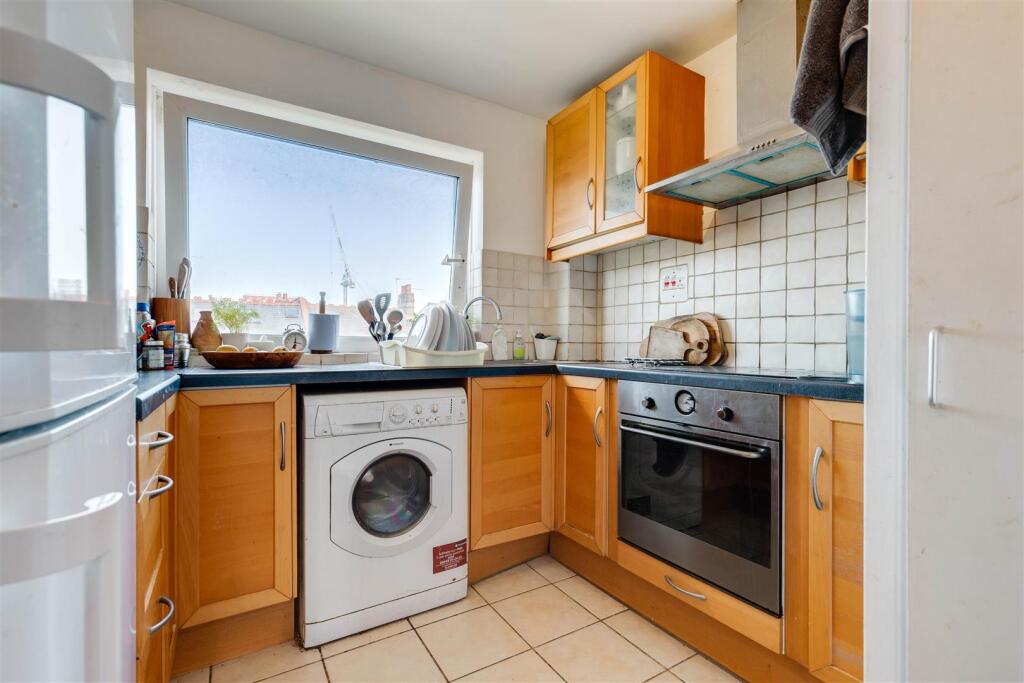 12. Kitchen Ang 1.jpg