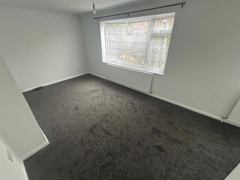 lounge 2.jpg