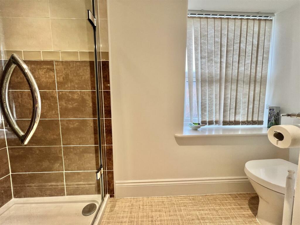 Shower room.jpg