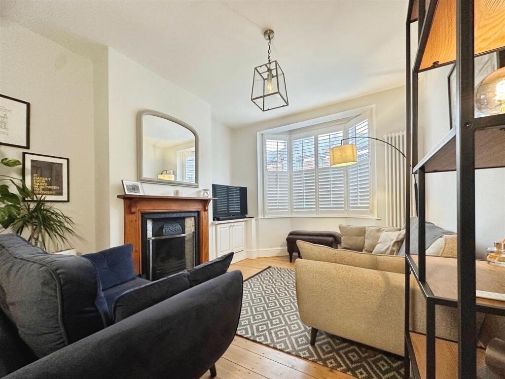 37b44943--46B9-83FA-00BB773B4BBF-85894-00001C1B082