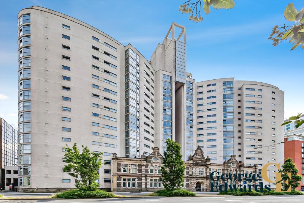 Apartment in Altolusso, Bute Terrace, CF10 2FF.