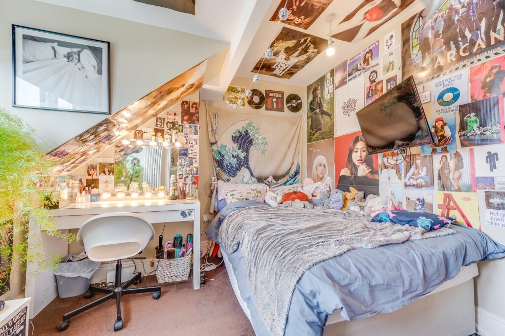 BEDROOMS AND BATHROOMS