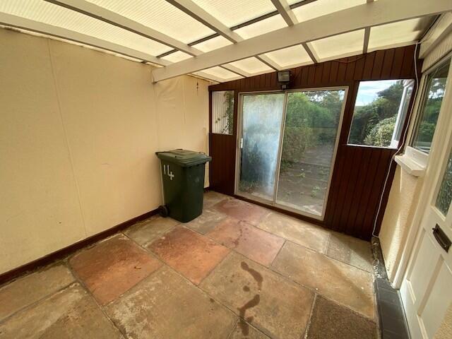 SUN ROOM T202510021313.jpg