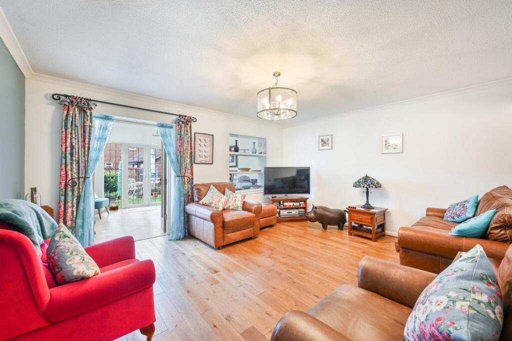 CARDINAL CLOSE (4).jpg