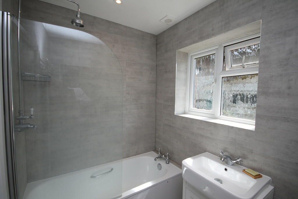 Bathroom2