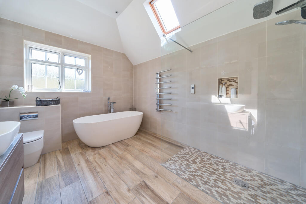 Master Ensuite