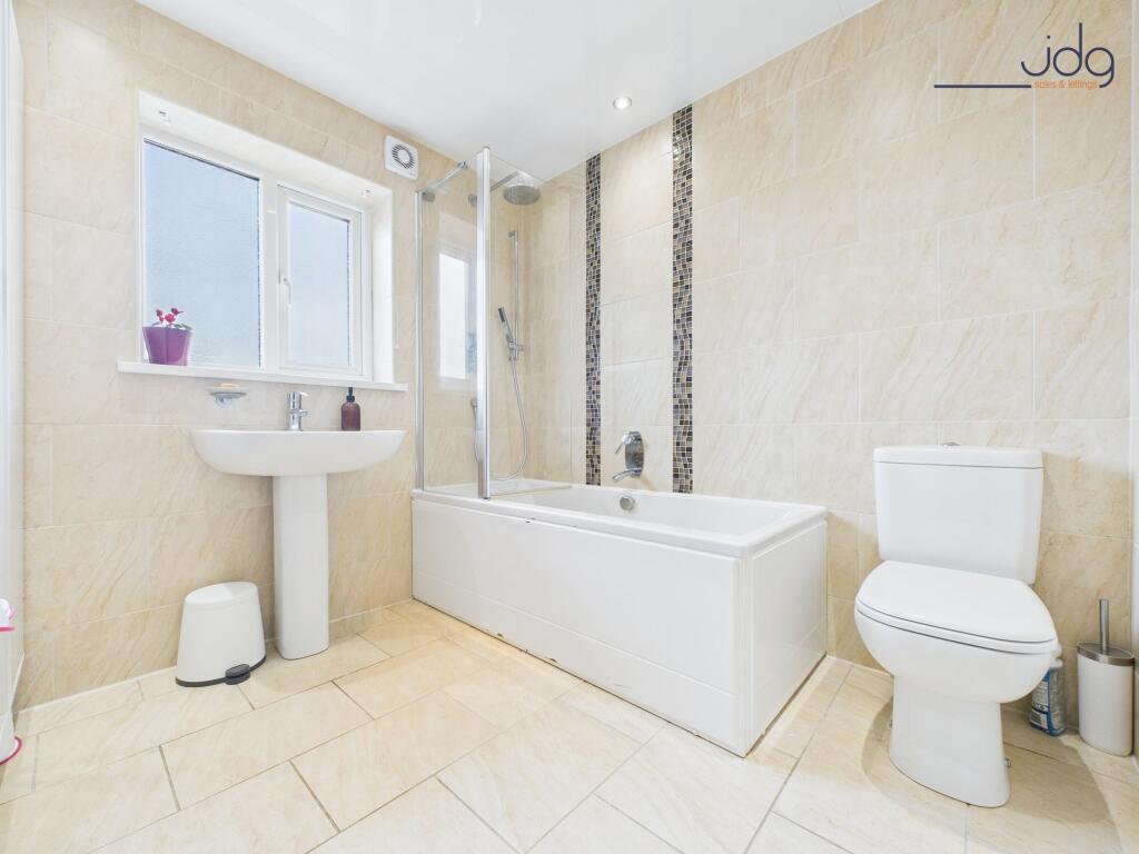 First Floor Three-piece Bathroom