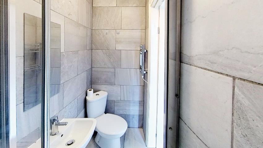 111A QUEENS ROAD FLAT 7-07.jpg