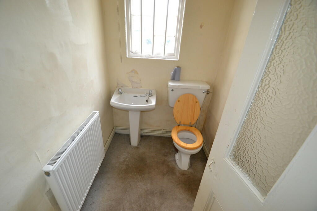 Ground Floor W.C....